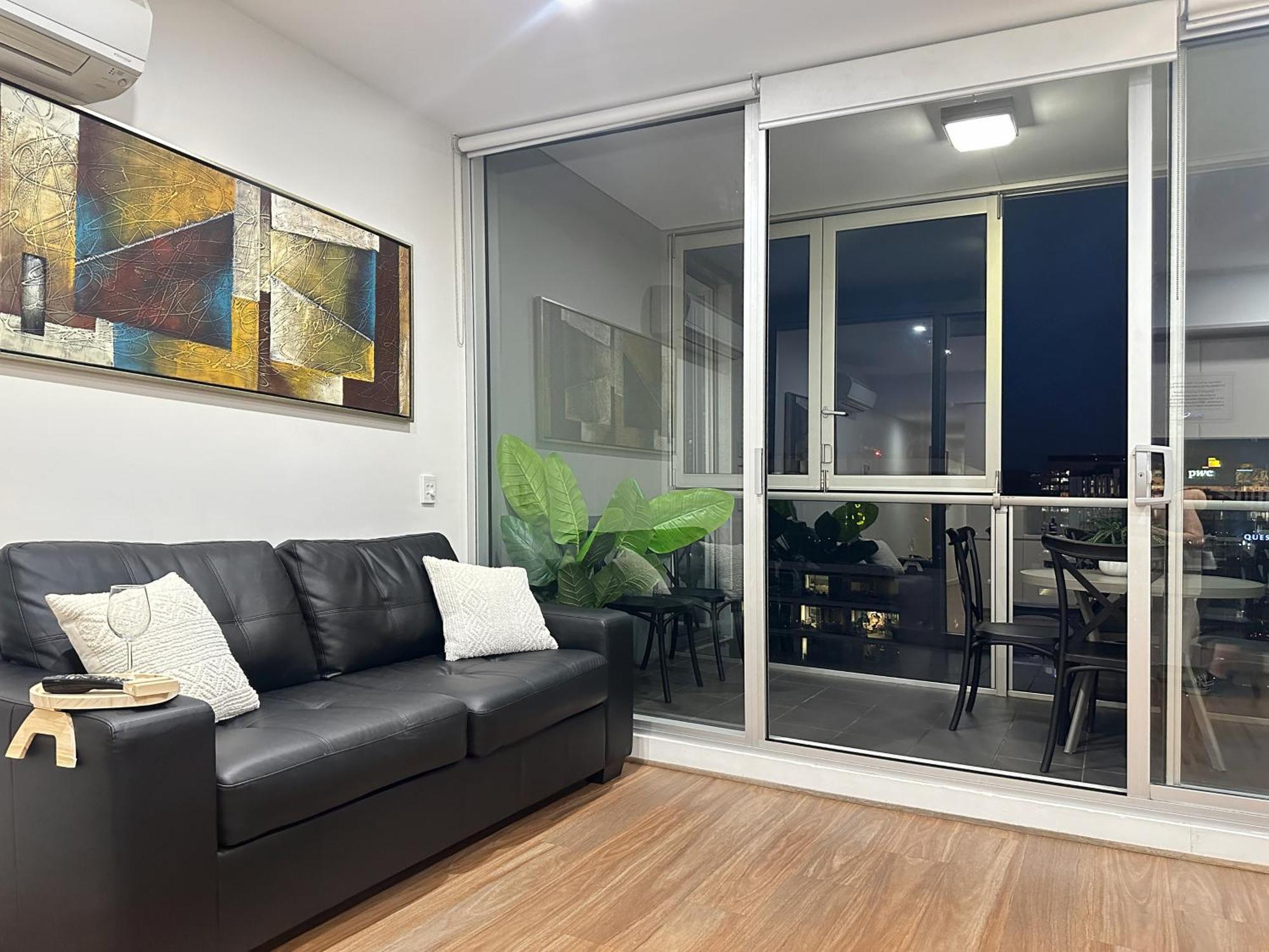 Penthouse View Apartment Luxury Cbd Penthouse Sleeps 6 Balcony Spa Access แอดิเลด ภายนอก รูปภาพ