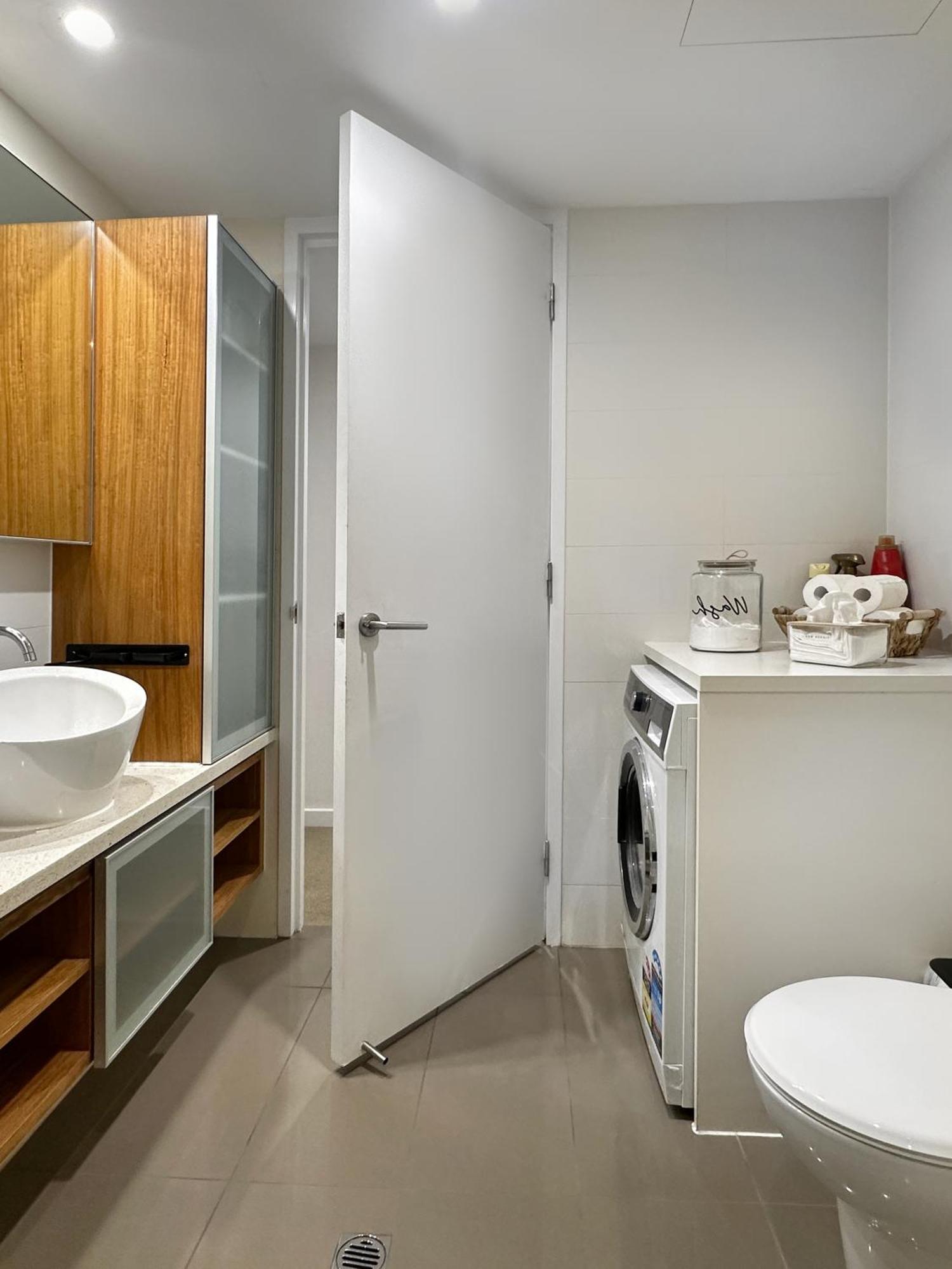 Penthouse View Apartment Luxury Cbd Penthouse Sleeps 6 Balcony Spa Access แอดิเลด ภายนอก รูปภาพ